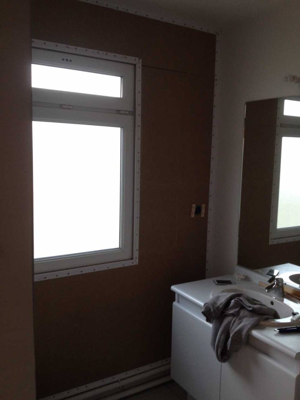 Pose de toile tendu salle de bain