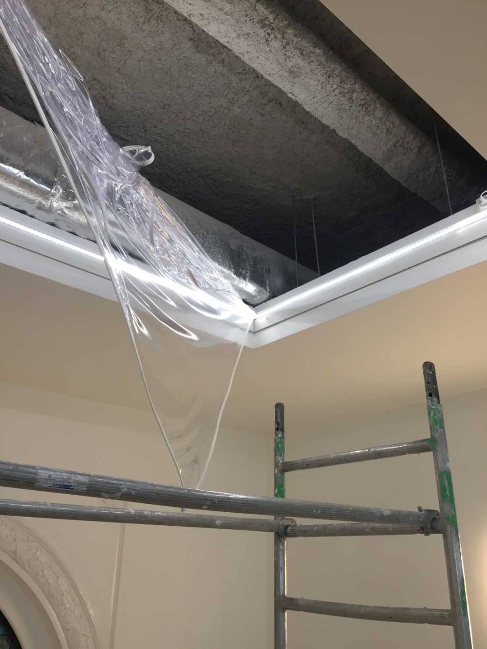 Plafond translucide
